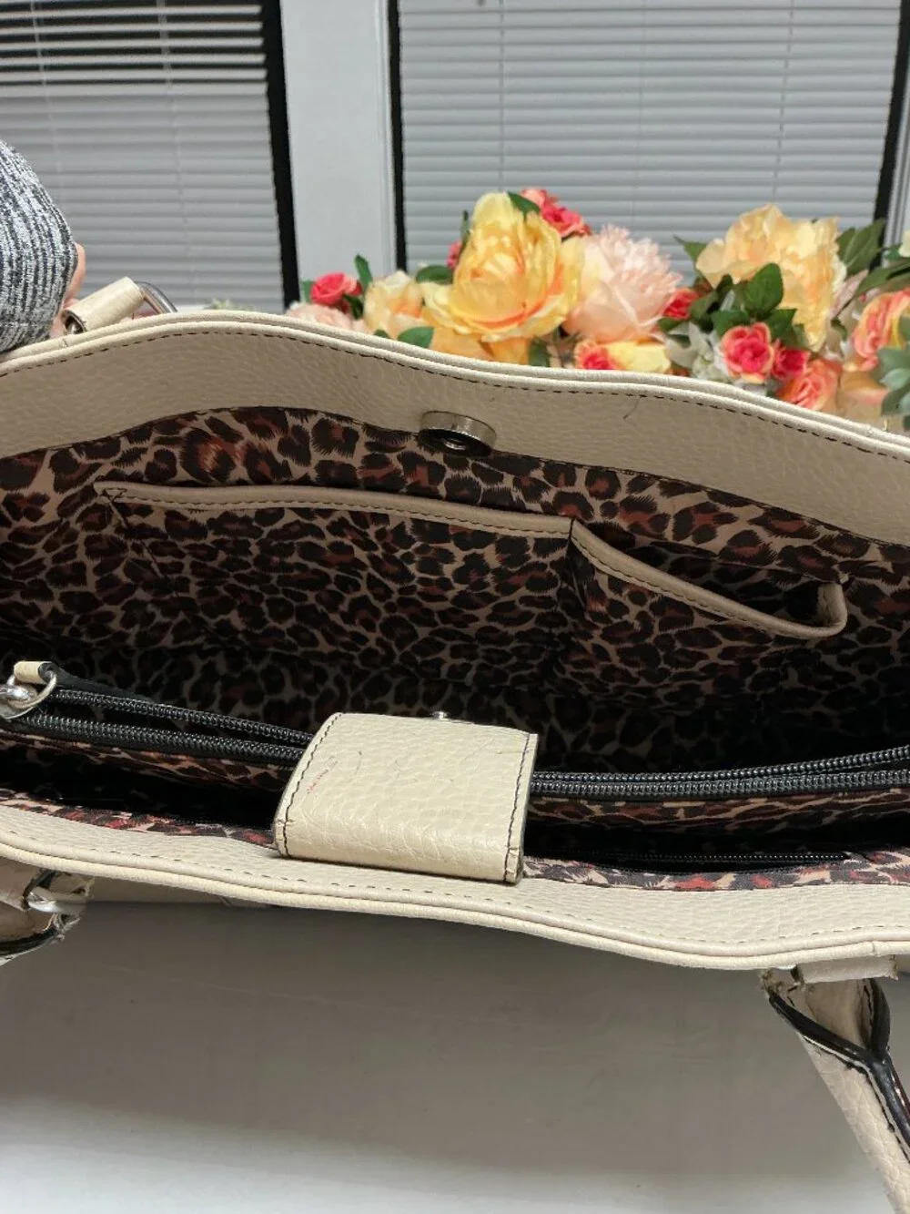 Wilsons Leather Cream Genuine Leather Tote Leopard Lining Shoulder Bag